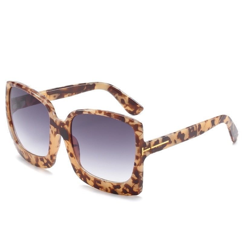 Women's Oversized Square 'Cortney Faith' Plastic Sunglasses