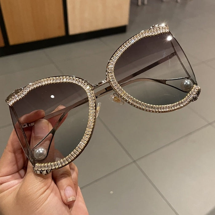 Women's Vintage Butterfly 'Diamond Star' Metal Sunglasses