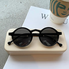 Women's Retro Round 'Cool Frozen' Plastic Sunglasses