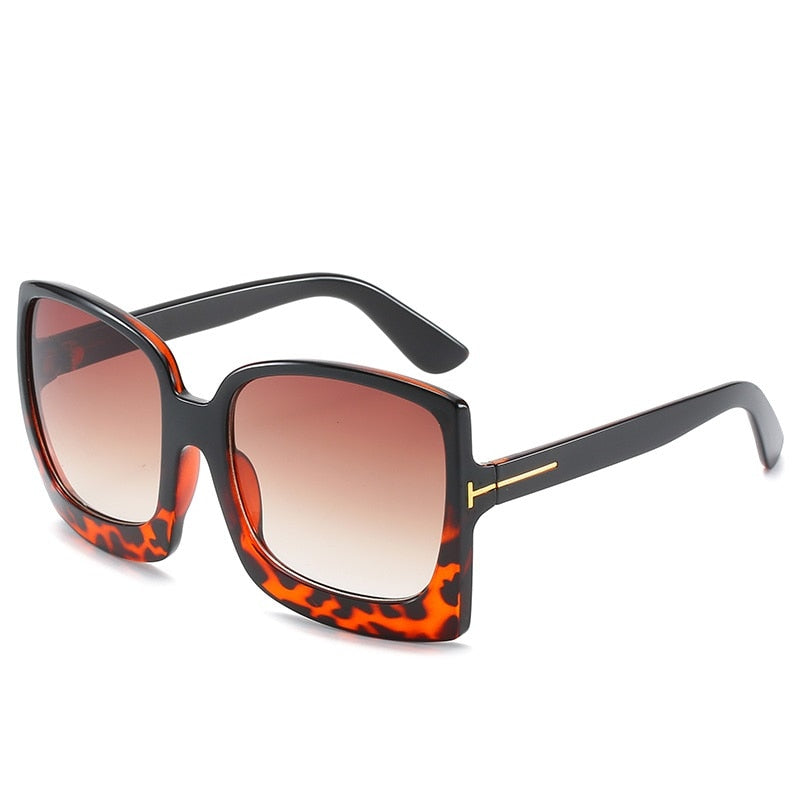 Women's Oversized Square 'Cortney Faith' Plastic Sunglasses