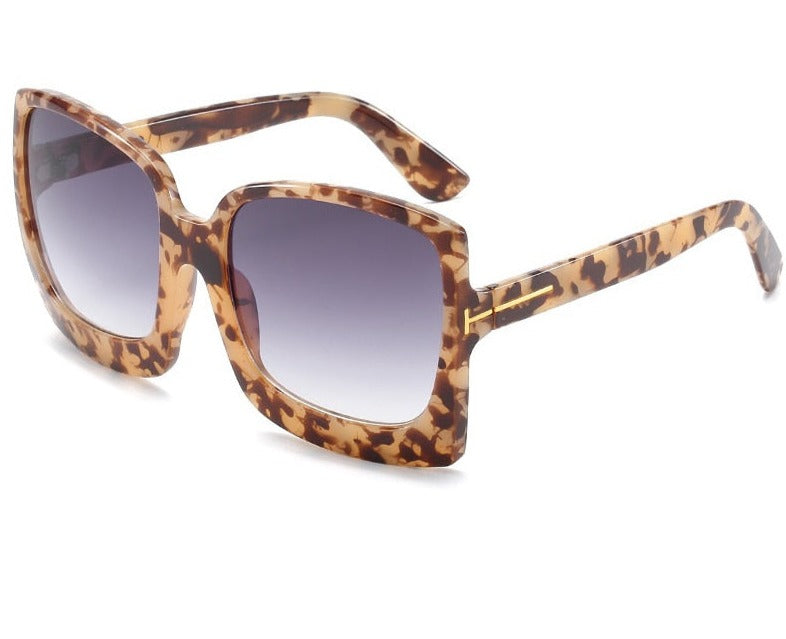 Women's Oversized Square 'Cortney Faith' Plastic Sunglasses