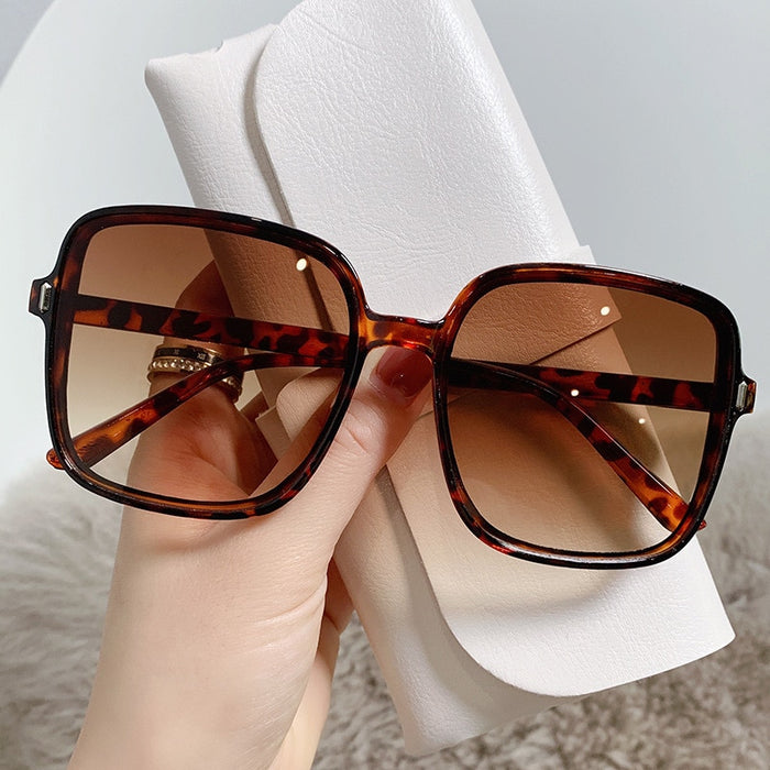 Women's Oversized Square 'Berry White' Plastic Sunglasses