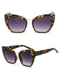 Women's Oversized Cat Eye 'Fun In The Sun' Sunglasses