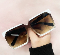 Women's Oversized Square 'Sweet 16' Plastic Sunglasses