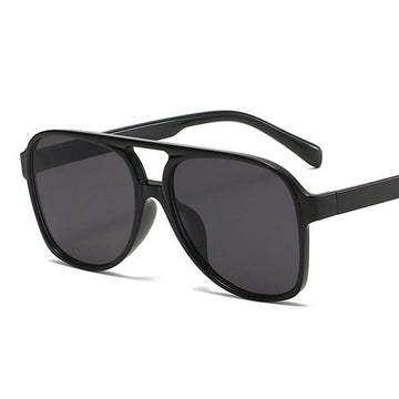 Women's Oversized Round 'Sassy' Plastic Sunglasses