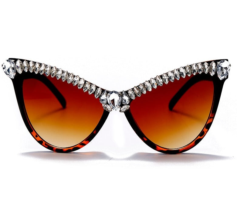 Women's Oversized Cat Eye 'Lady Diamond' Plastic Sunglasses