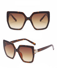 Women's Oversize Square 'Bewitching' Plastic Sunglasses