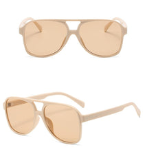 Women's Oversized Round 'Sassy' Plastic Sunglasses