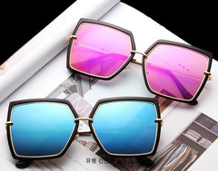 Women's Oversized Square 'Julia Smile' Plastic Sunglasses