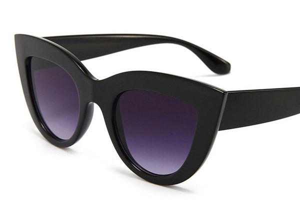 Women's Oversized Cat Eye ' Harper' Plastic Sunglasses