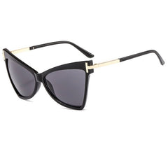 Women's Oversized Cat Eye 'Sunstop' Plastic Sunglasses