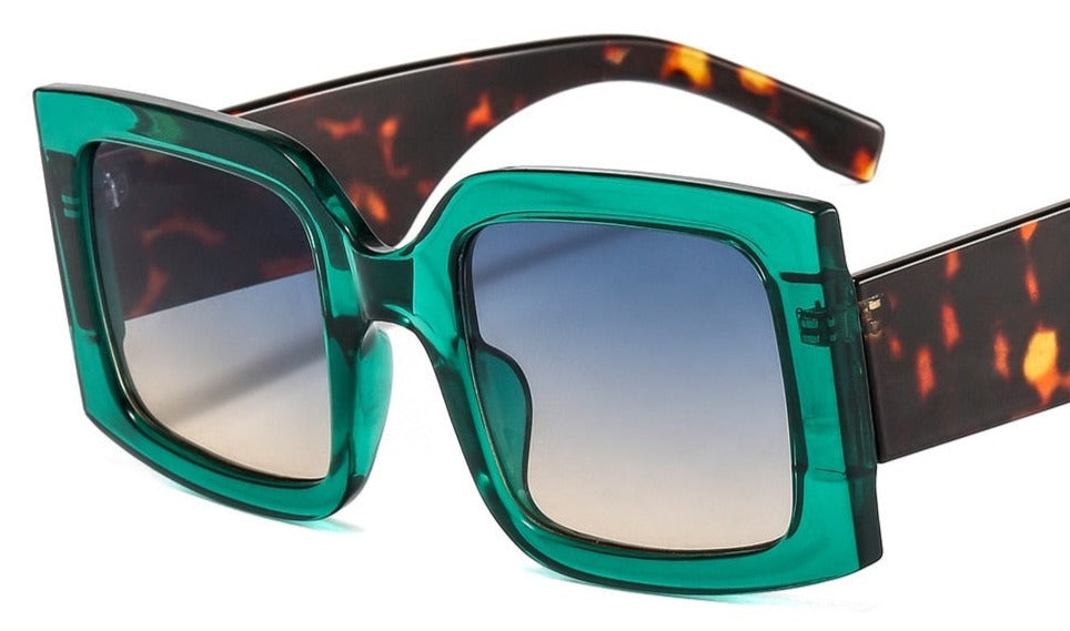 Women's Oversized Square 'Oldie Shine' Plastic Sunglasses