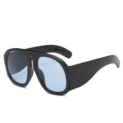 Women's Retro Oversized 'Sassy Pants' Oval Sunglasses