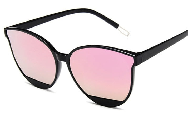 Women'sClassic Oval 'Gweneth' Plastic Sunglasses