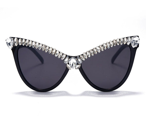 Women's Oversized Cat Eye 'Lady Diamond' Plastic Sunglasses