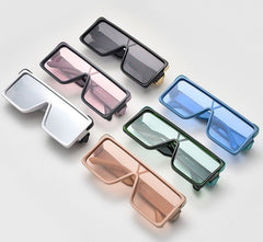 Women's Oversized Square 'Magnolia Shine' Plastic Sunglasses