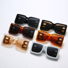 Women's Oversized 'Retro Dam' Plastic Sunglasses