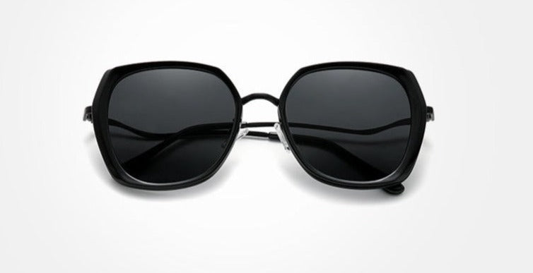 Women's Oversized Square Polarized Luxury 'Stare Gal' Plastic Sunglasses