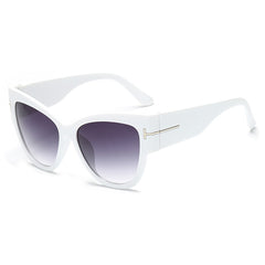 Women's Oversized Cat Eye 'Cecilia' Plastic Sunglasses