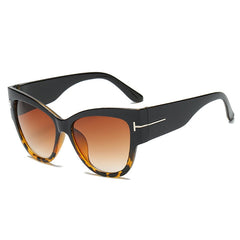 Women's Oversized Cat Eye 'Cecilia' Plastic Sunglasses