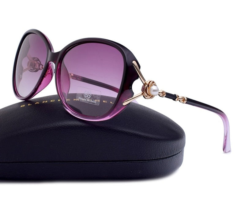 Women's Oversized Oval 'Roadtrip' Plastic Sunglasses