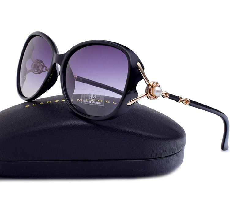 Women's Oversized Oval 'Roadtrip' Plastic Sunglasses