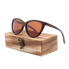 Unisex Oval 'Robina' Wooden sunglasses