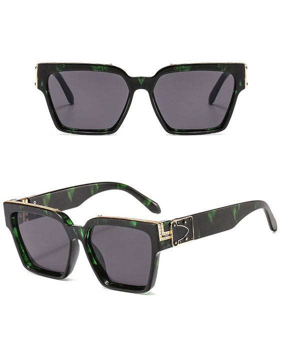 Women's Oversized Vintage 'Royalty Things' Square Sunglasses
