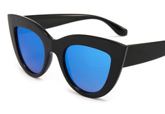 Women's Oversized Cat Eye ' Harper' Plastic Sunglasses