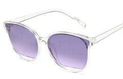 Women'sClassic Oval 'Gweneth' Plastic Sunglasses