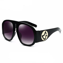 Women's Retro Oversized 'Sassy Pants' Oval Sunglasses