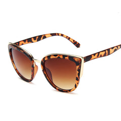 Women's Vintage Cat Eye 'Madame Eye Wear' Plastic Sunglasses