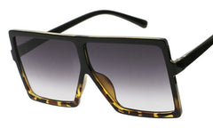 Women's Oversized Square 'Elham ' Plastic Sunglasses