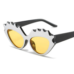 Women's Unique Cat Eye 'Bewitching' Photochromic Sunglasses