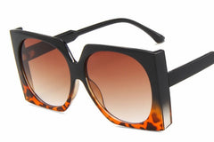 Women's Oversized Square 'Cielo ' Plastic Sunglasses