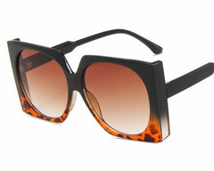 Women's Oversized Square 'Darla' Plastic Sunglasses