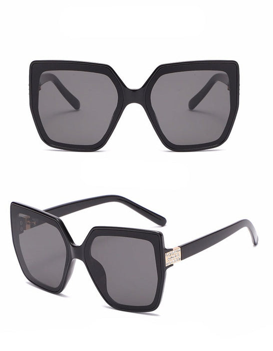 Women's Oversize Square 'Bewitching' Plastic Sunglasses
