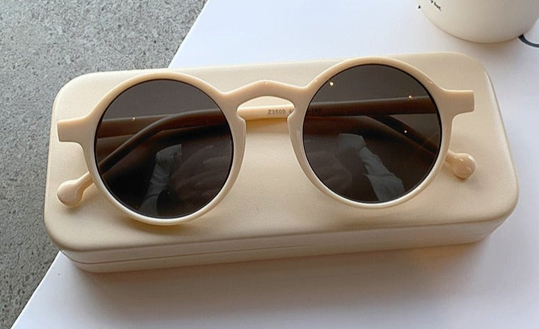 Women's Retro Round  'Jammi Eye Wear' Plastic Sunglasses