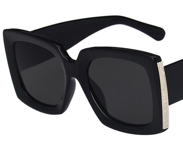 Women's Vintage Oversized Square 'Isi ' Plastic Sunglasses