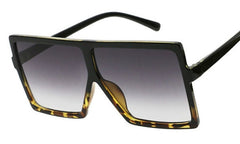 Women's Oversized Square 'Elham ' Plastic Sunglasses