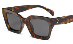 Women's Oversized Square 'Enmity' Plastic Sunglasses