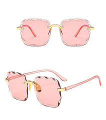 Women's Classic Vintage 'Infinity Beyond' Square Sunglasses