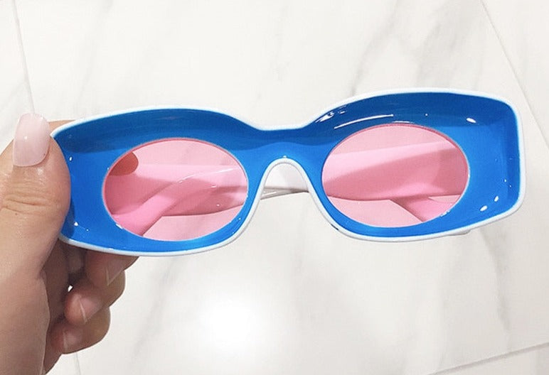 Women's Oversized Square 'Summer Blaze Fun' Plastic Sunglasses