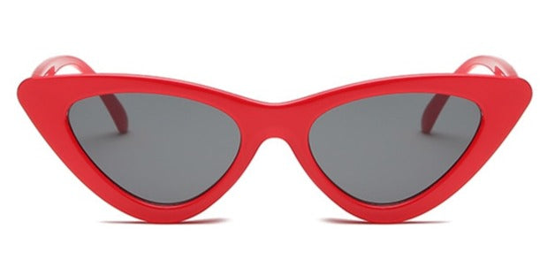 Women's Retro Cat Eye 'White Bear ' Plastic Sunglasses
