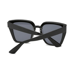 Women's Oversize 'Carefree' Plastic Sunglasses