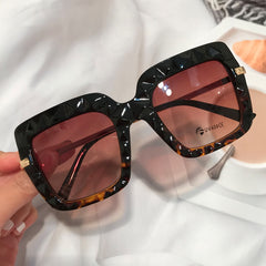 Women's Square 'Moon Casidy' Plastic Sunglasses