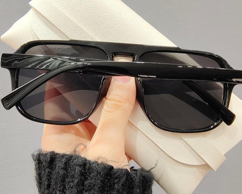 Women's Oversize Rectangle 'Cholena' Plastic Sunglasses
