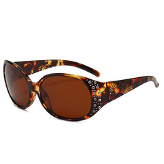 Women's Oval 'Age and Rage' Plastic Sunglasses