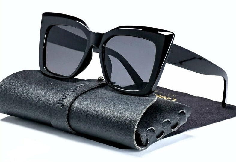 Women's Oversized Square 'Silly VIsion' Retro Sunglasses