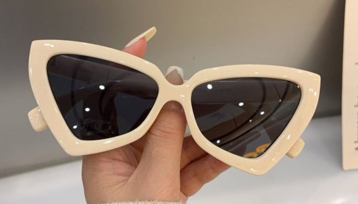 Women's Fashion Cat Eye 'Black Mocha' Plastic Sunglasses